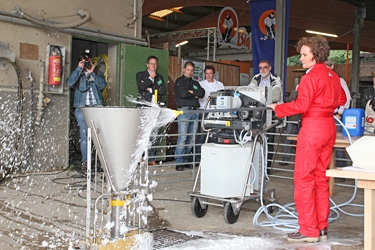 Praktische Vorführung am Schweinetag