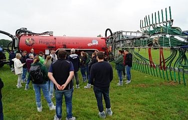 Austausch der Gäste zum Projekt „Säure+“